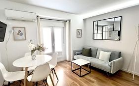 Dplace To Be - Exclusive Apartments In Historic Center