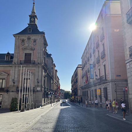 Dplace To Be - Exclusive Apartments In Historic Center Madri Exterior foto