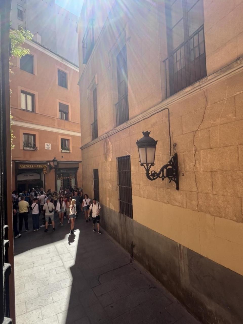 Dplace To Be - Exclusive Apartments In Historic Center Madri Quarto foto