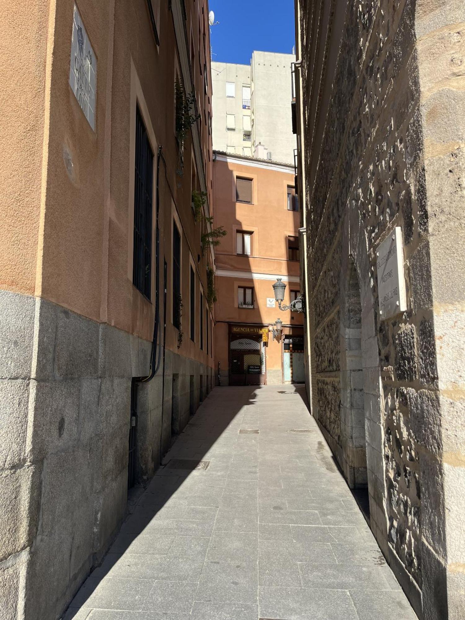Dplace To Be - Exclusive Apartments In Historic Center Madri Exterior foto