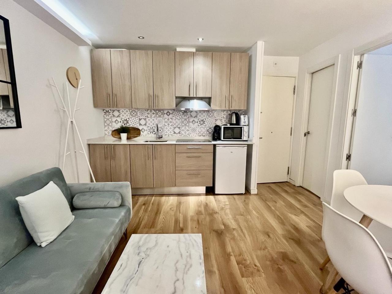 Dplace To Be - Exclusive Apartments In Historic Center Madri Quarto foto